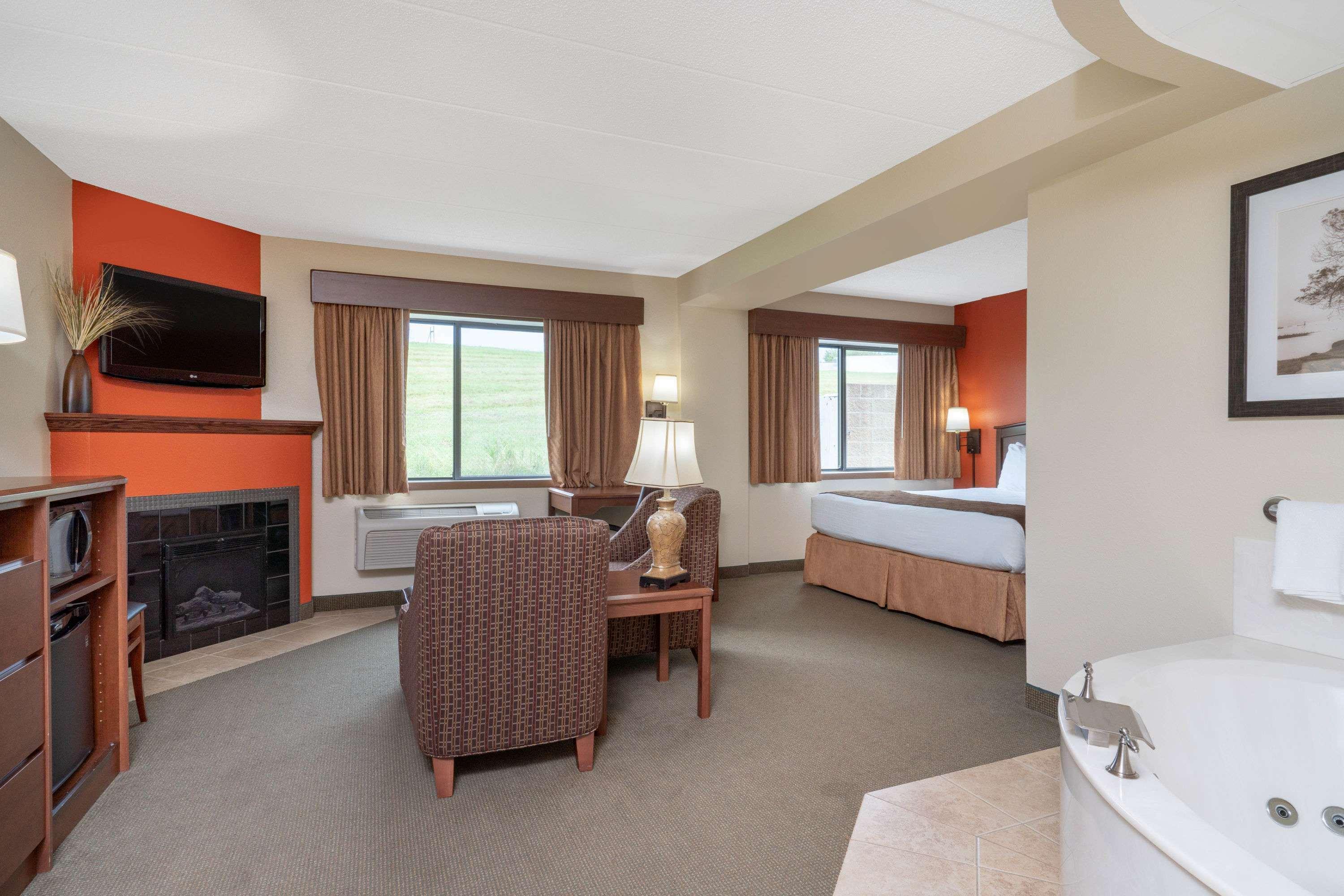 Americinn By Wyndham Sauk Centre Екстер'єр фото