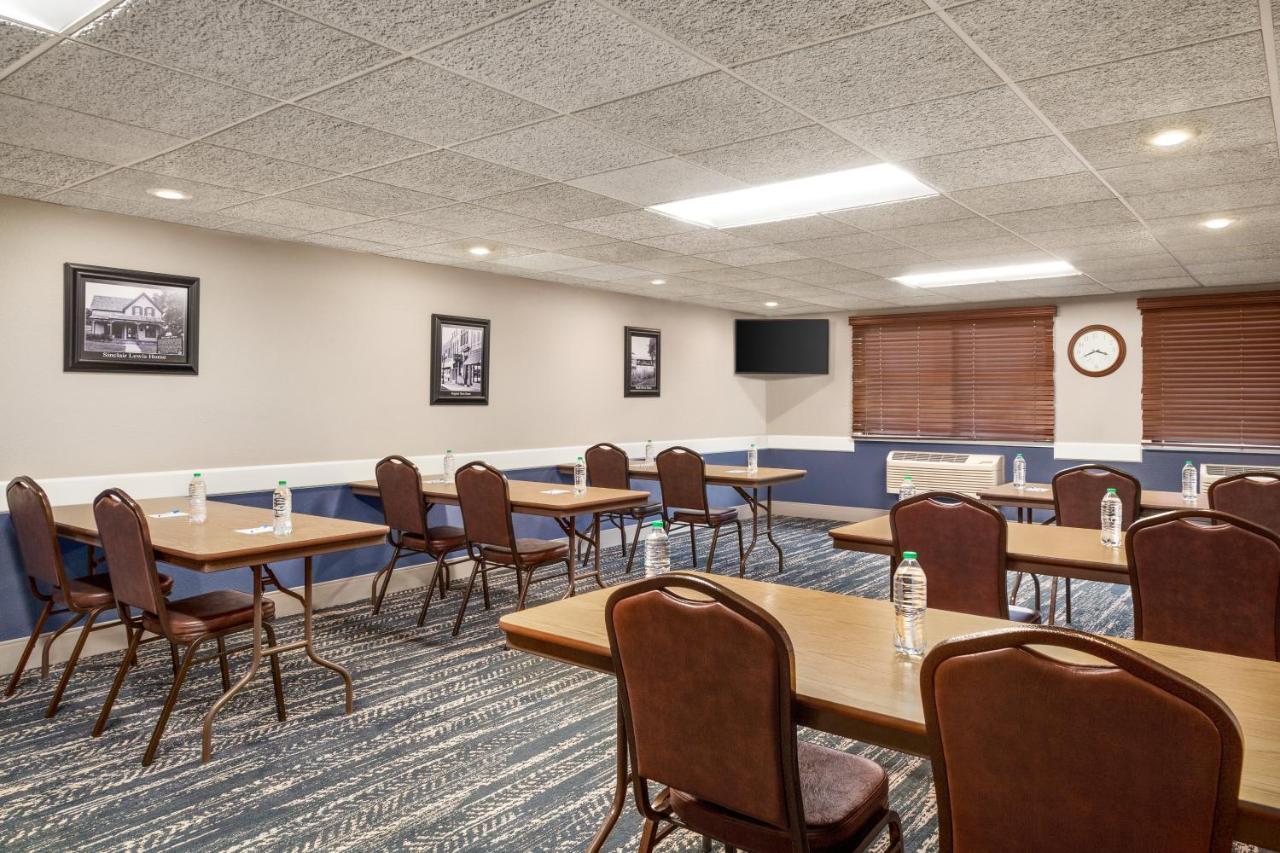 Americinn By Wyndham Sauk Centre Екстер'єр фото