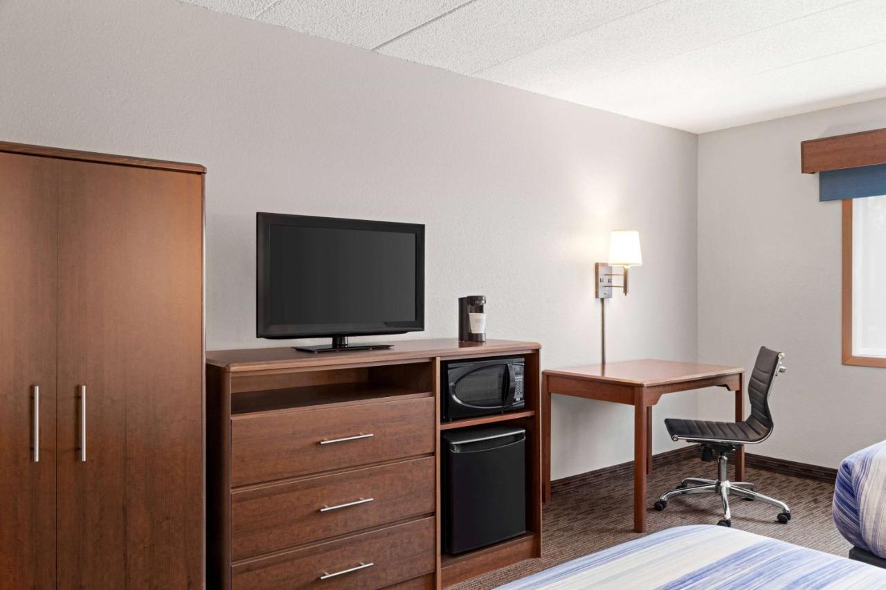 Americinn By Wyndham Sauk Centre Екстер'єр фото