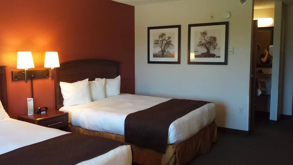Americinn By Wyndham Sauk Centre Екстер'єр фото